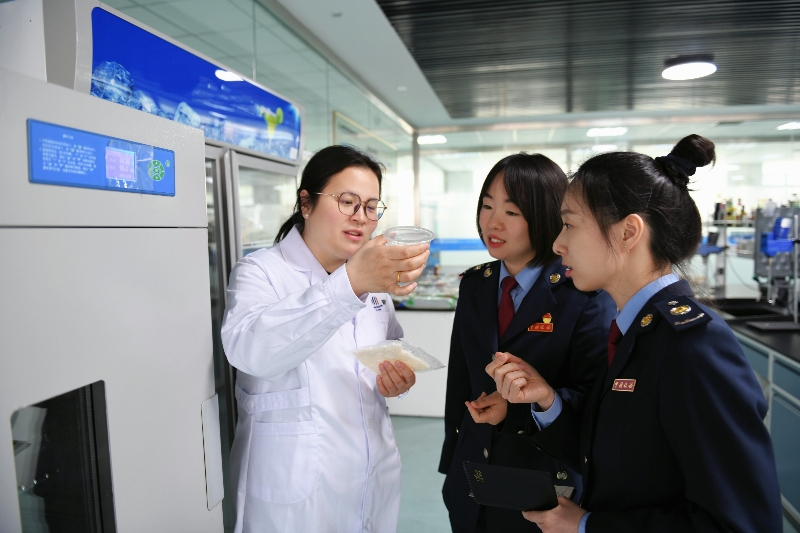 走进国家重点实验室 “税力量”赋能科技创新